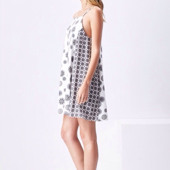 🌟 SALE Sadie & Sage Daisy Dress - Picture 3 of 4