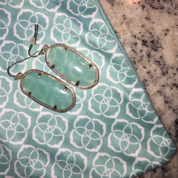 Kendra Scott mint and gold Elle earrings