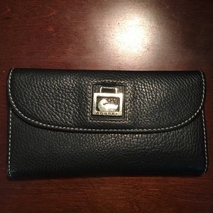 D&B black wallet. Used but in great shape!