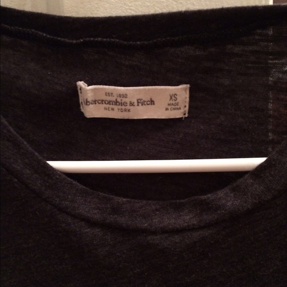 Gently used muscle tee - Picture 2 of 3