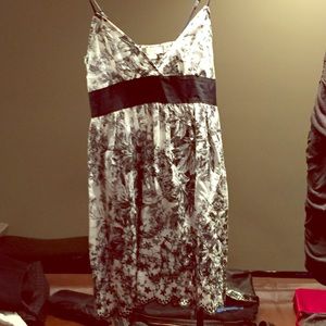 Forever 21- black and white dress- small