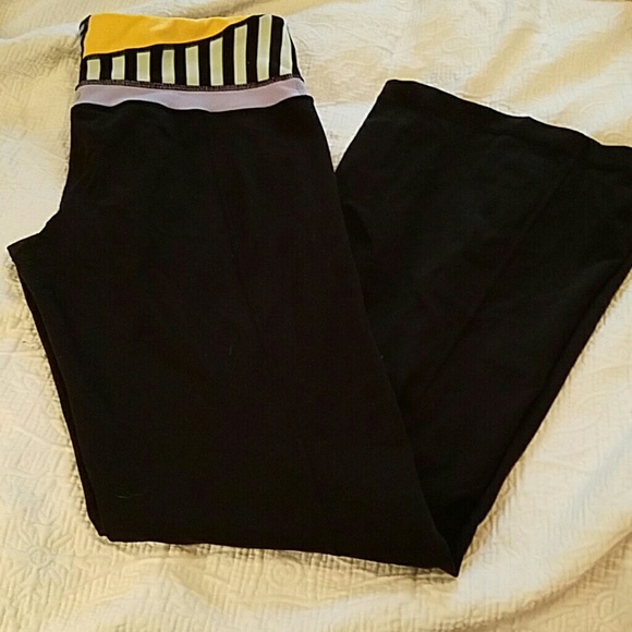 Lululemon yoga pants