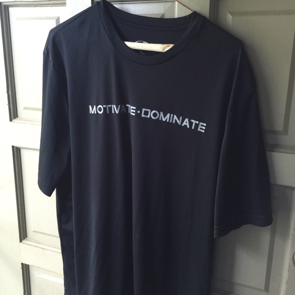 Men's champion brand work out shirt size XL