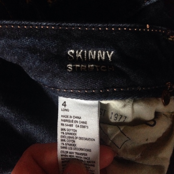 Dark wash skinny jeans