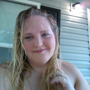 Meet your Posher, Stosha