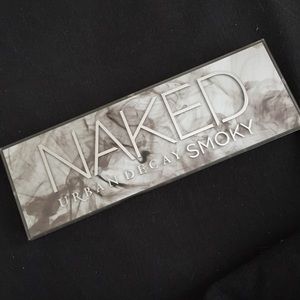 Urban Decay Naked Smoky Palette