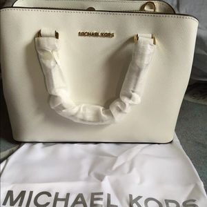 SAVANNAH MICHAEL KORS SATCHEL