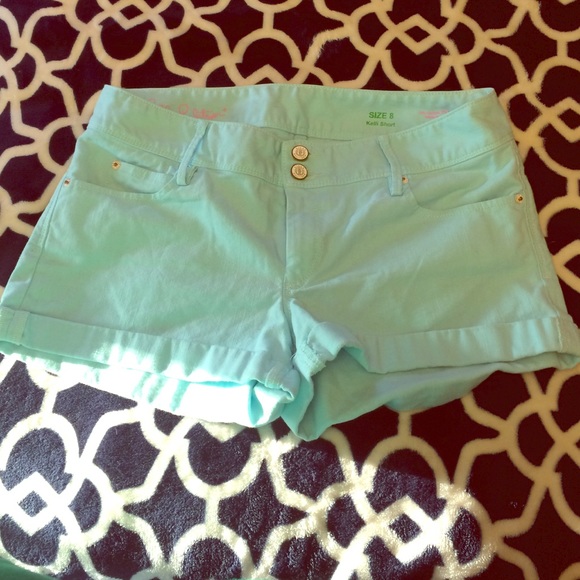 Lilly Pulitzer Kelli short!