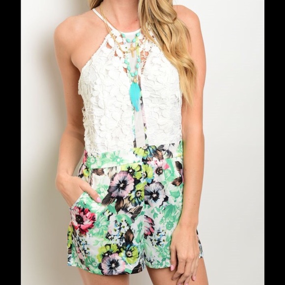 Ivory Green Floral Crochet Romper - Picture 2 of 4