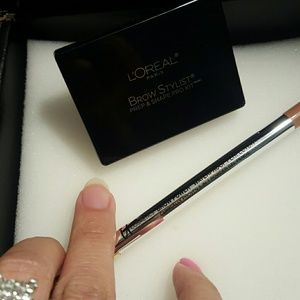 Waterproof brow pencil