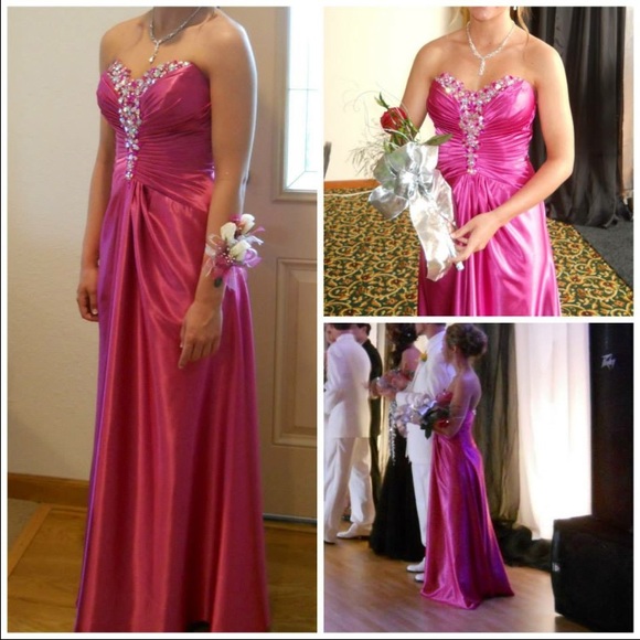 Fuschia prom dress! Size six! Make an offer