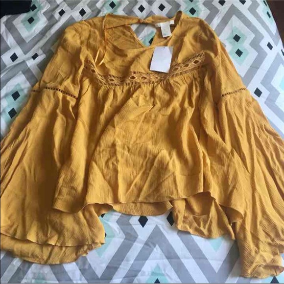 H&M blouse :) - Picture 1 of 2