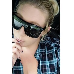 Meet your Posher, Tabitha