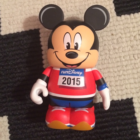 RUN DISNEY 2015 MICKEY MASCOT VINYLMATION