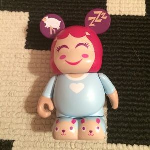 DISNEY CUTESTERS DREAMY VINYLMATION
