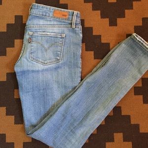 Levi's Slight Curve Light Wash jeans