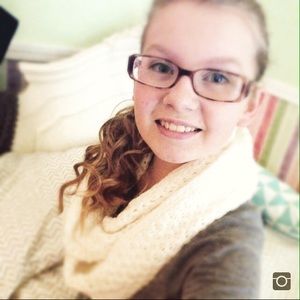 Meet your Posher, Ally