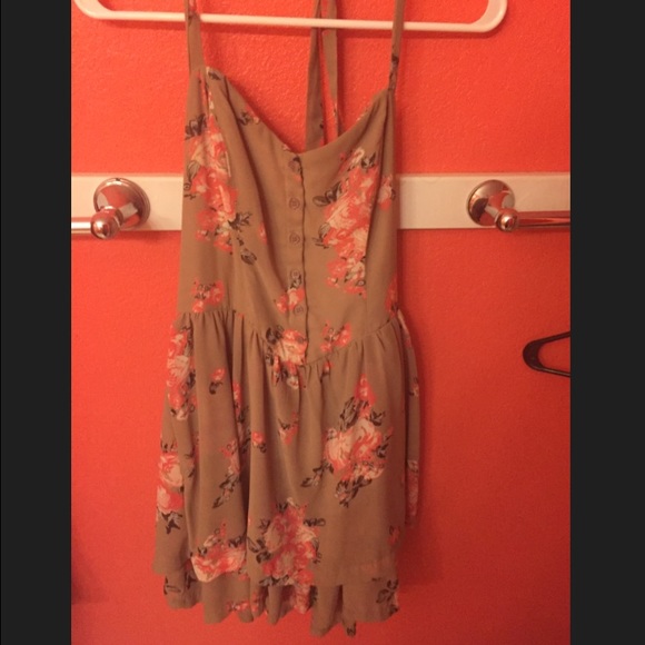 Cute Floral Dress! 🌸