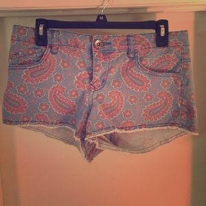 Denim booty shorts!