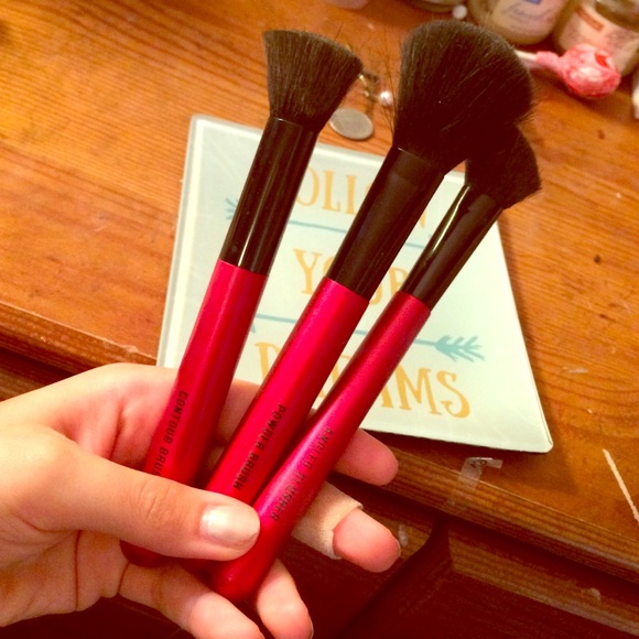 Makeup brushes