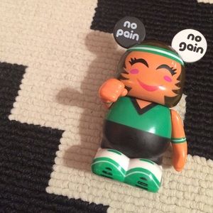 DISNEY CUTESTERS EXCERCISEY VINYLMATION