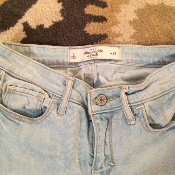 Abercrombie Light Wash Skinny Jean