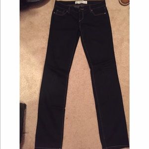 NWOT Abercrombie and Fitch Dark Wash Skinny Jean