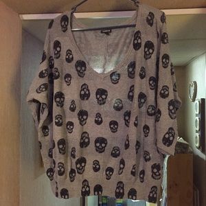 skull sweater💀