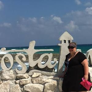 Meet your Posher, Kelly