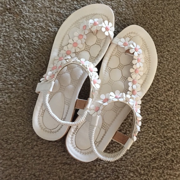Sandles