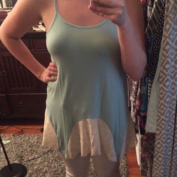 Lace Inset  Mint Tank - Picture 3 of 4
