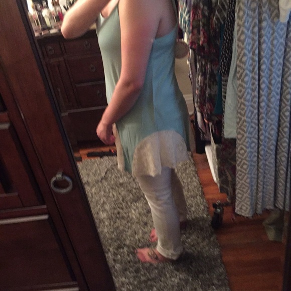 Lace Inset  Mint Tank - Picture 4 of 4