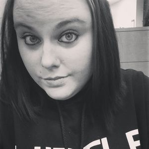 Meet your Posher, Niki