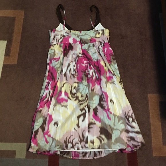 Floral print bcbg dress. - Picture 4 of 4
