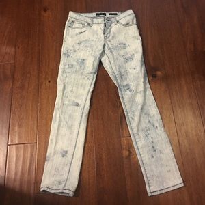 Light wash jeans