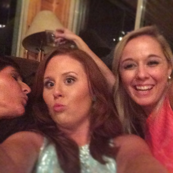 Meet your Posher, Jessica - Picture 2 of 2