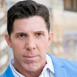 Meet your Posher, Christopher