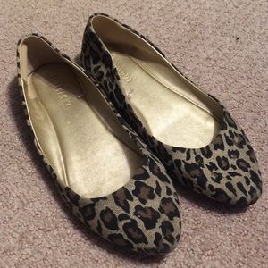 Leopard print flats