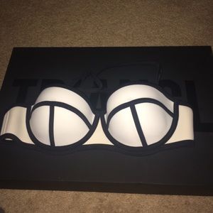 BRAND NEW triangl bikini top