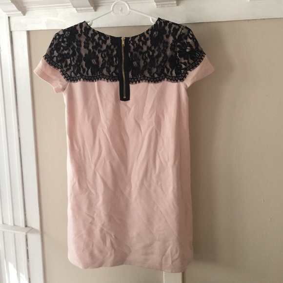 Light pink dress with black lace - Picture 3 of 4