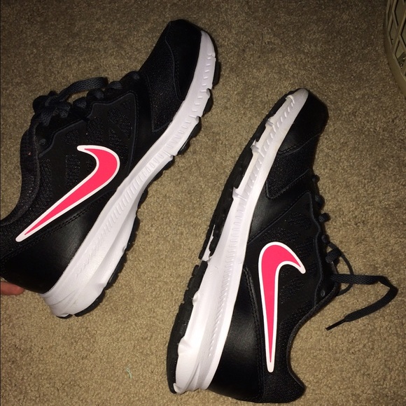 Women's shoes