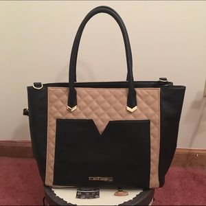 [SOLD] ** Steve Madden Purse