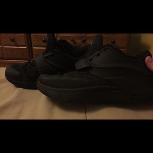 Custom "Black Out" KD 7's