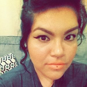 Meet your Posher, Natalie