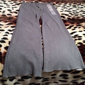Aéropostale sweat pants in gray