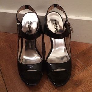 Like new! Michael By Michael Kors sling back pumps