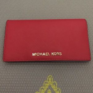 Barely used Michael Kors wallet