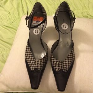 Shoes, black leather w/houndstooth wool, Sz 11M