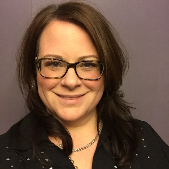 Meet your Posher, Beth - Picture 1 of 1