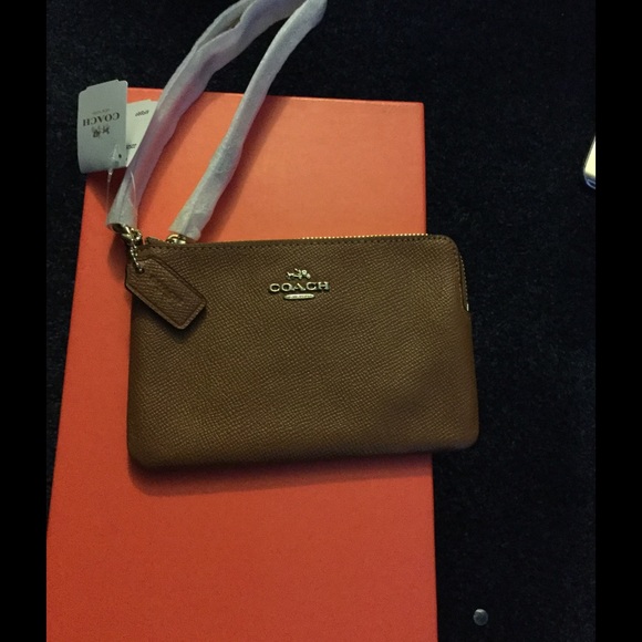 Coach Small corner zip wristlet NEW!!!
